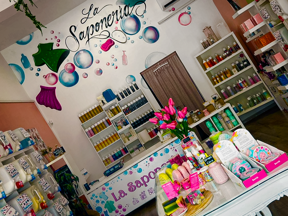 La Saponeria Bio Borghesiana — Detersivi e Sapone alla spina - Roma Est